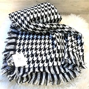 NWT FADIVO NEW YORK WRAP